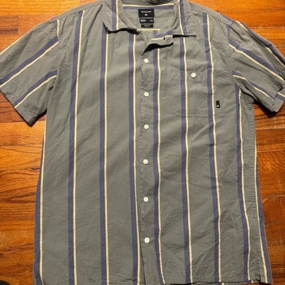 Quiksilver short sleeve button down